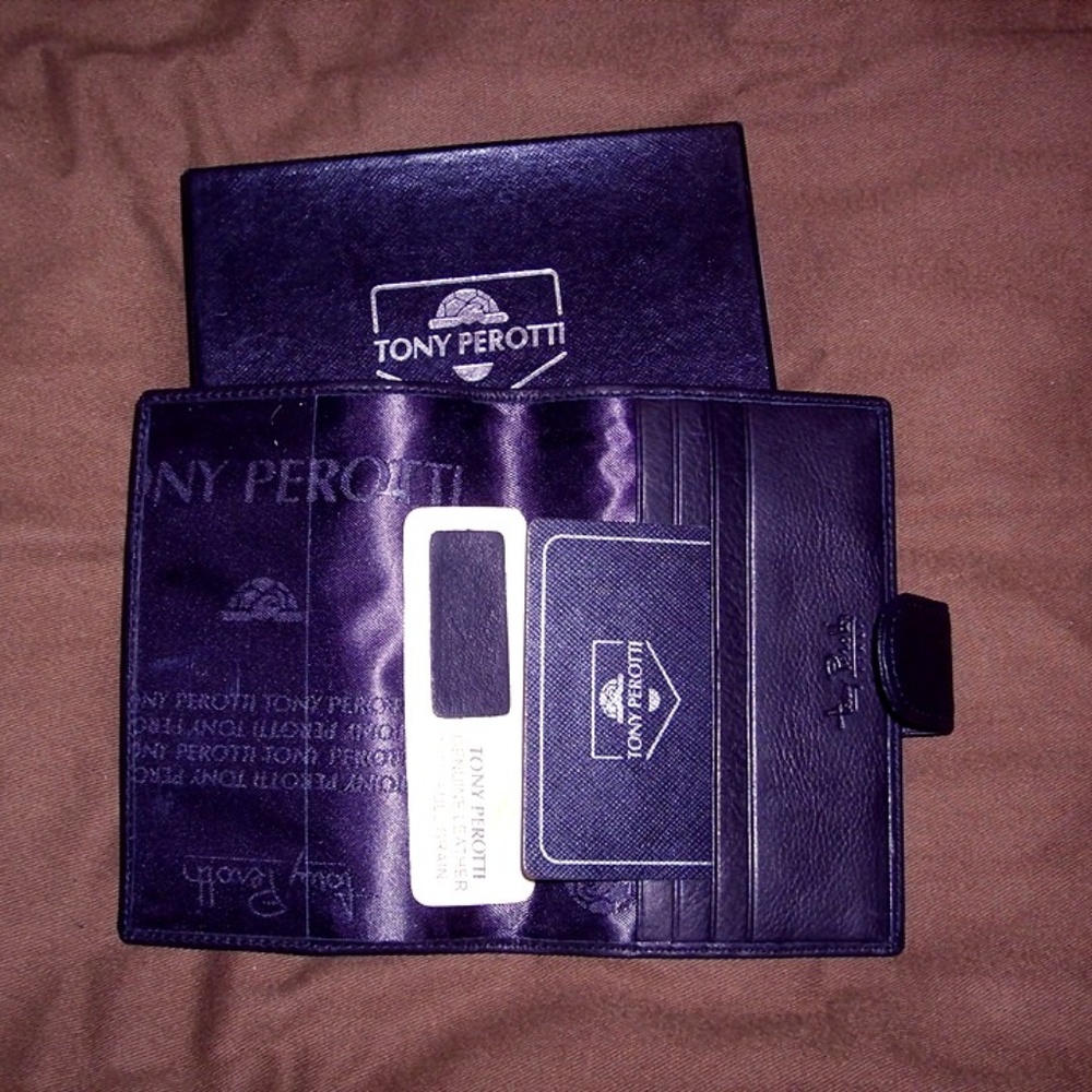 Authentic TONY PEROTTI  leather man's bill folder